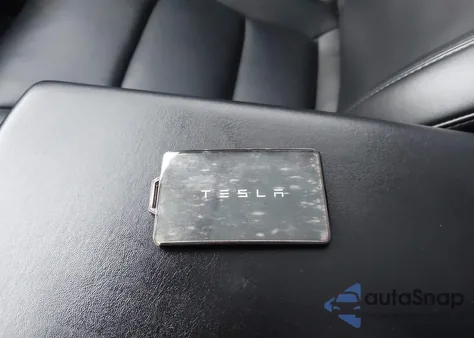 2020 Tesla Model 3 Standard Range Plus Rear-Wheel Drive/Standard Range Rear-Wheel Drive из США, поврежденный, VIN 5YJ3E1EA8LF632790